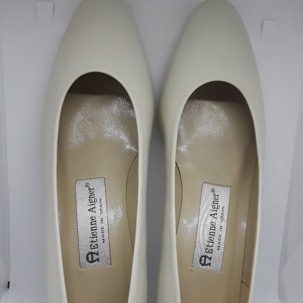 Etienne Aigner Pump - Picture 10 of 12